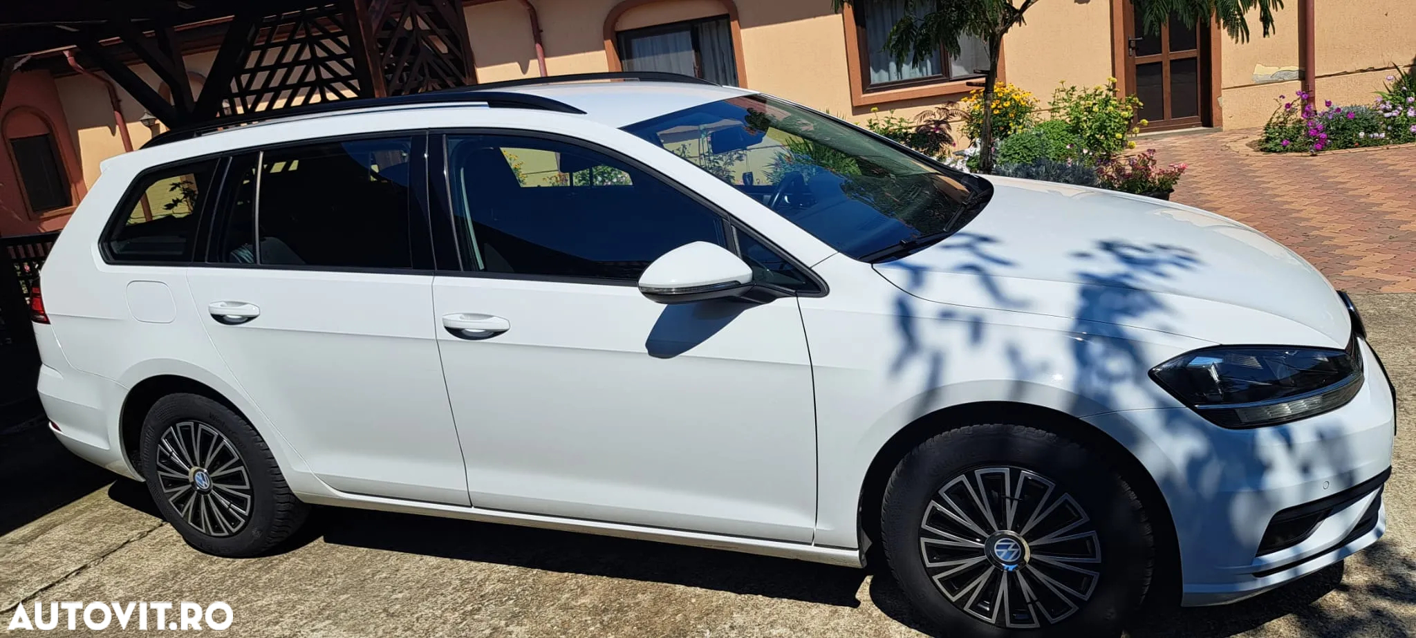 Volkswagen Golf 1.6 TDI Trendline - 8