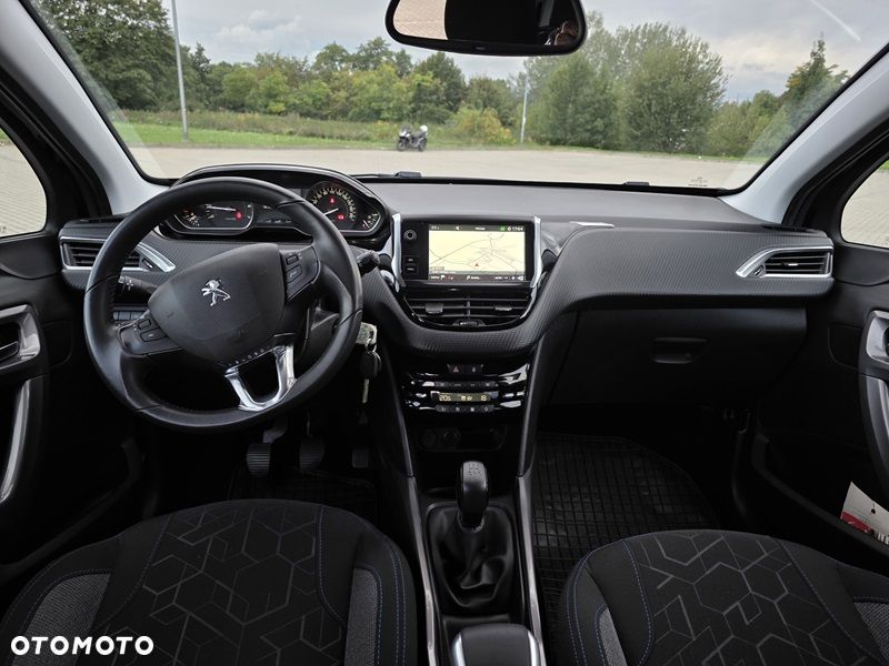 Peugeot 2008 PureTech 82 Style - 12