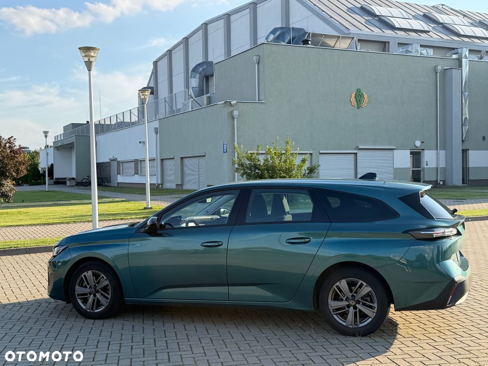 Peugeot 308 - 8