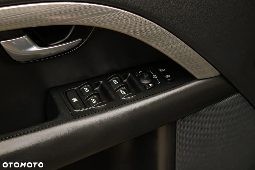 Volvo XC 70 3.2 AWD Summum - 30