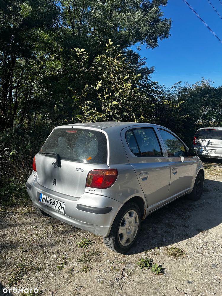 Toyota Yaris - 4