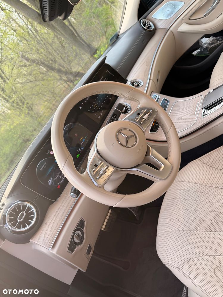 Mercedes-Benz CLS 300 d 4-Matic Avantgarde - 2