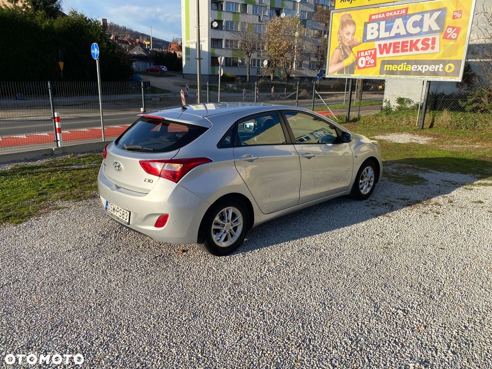 Hyundai i30 1.6 Comfort - 18