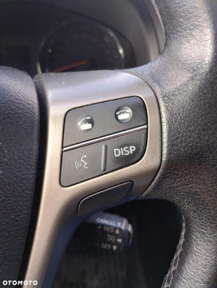 Toyota Avensis 2.0 D-4D - 30