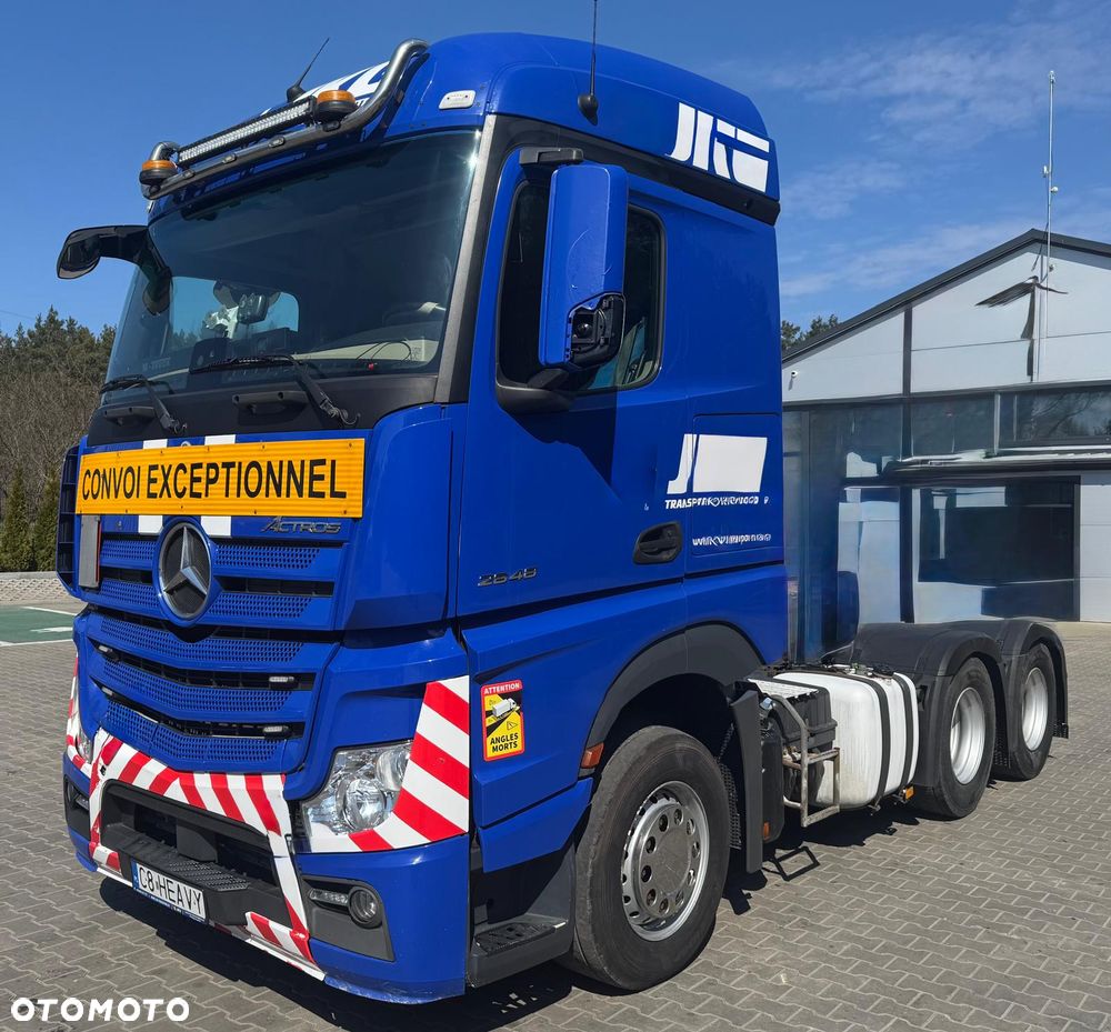 Mercedes-Benz Actros 6x4 - 6