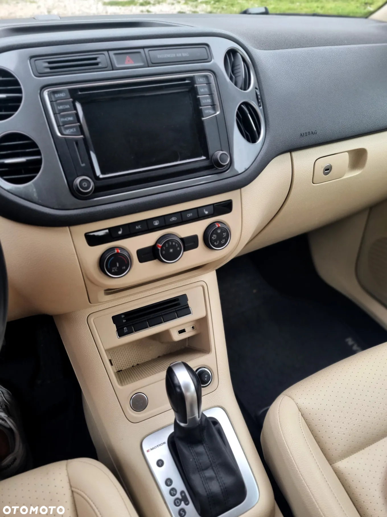 Volkswagen Tiguan - 11
