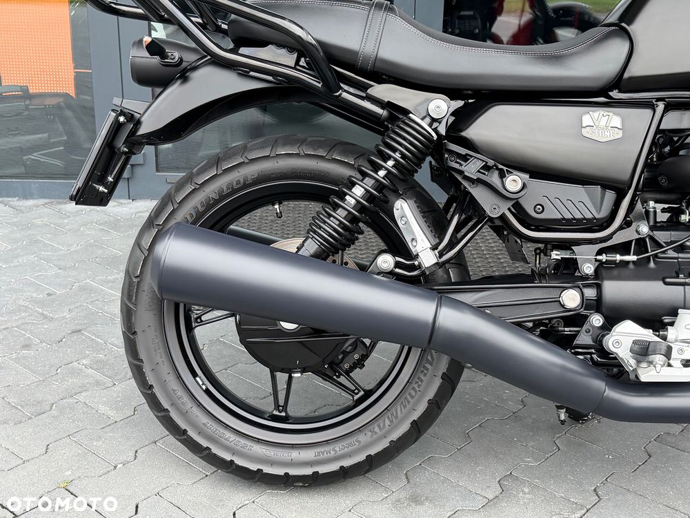 Moto Guzzi V7 - 6