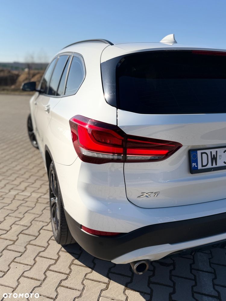 BMW X1 sDrive18i Sport Line - 11