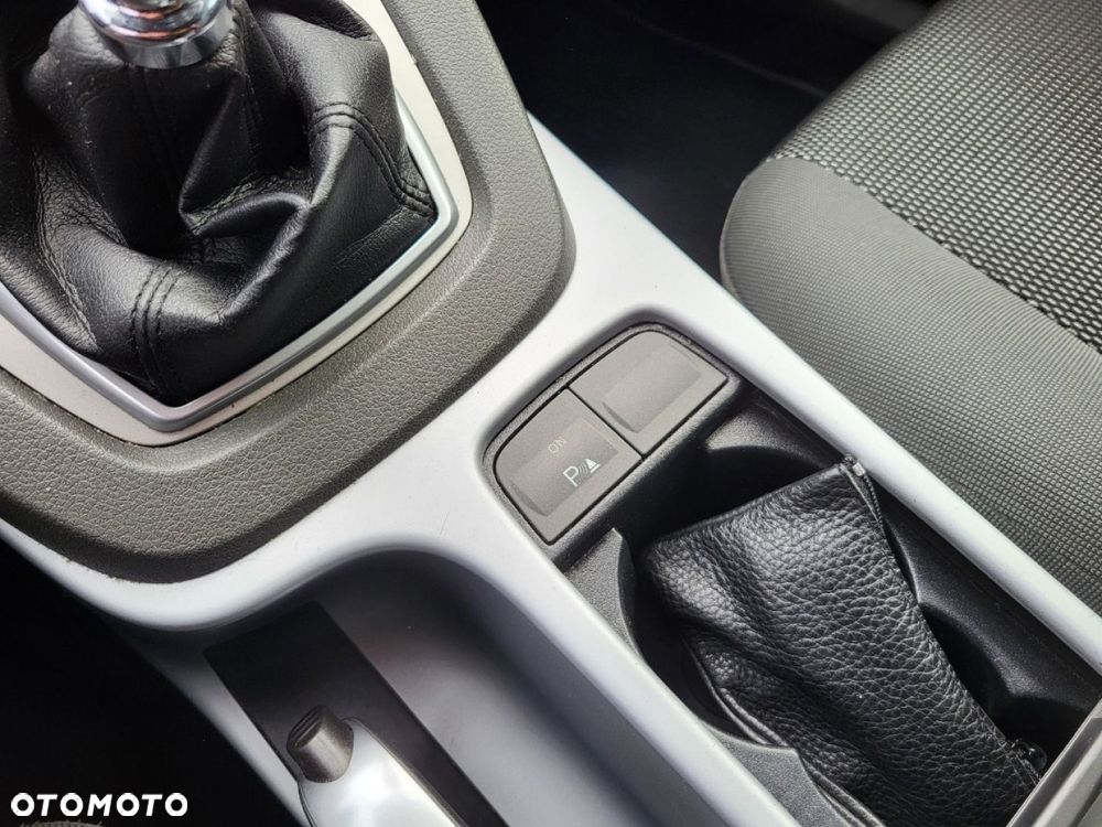 Ford Kuga - 22