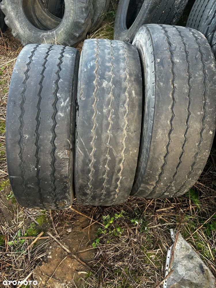 Opony Pirelli ST-01 do naczepy 235/75R17,5 - 1