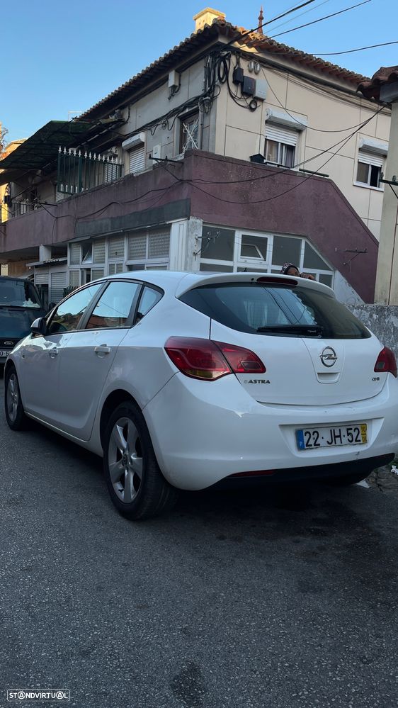 Opel Astra - 4