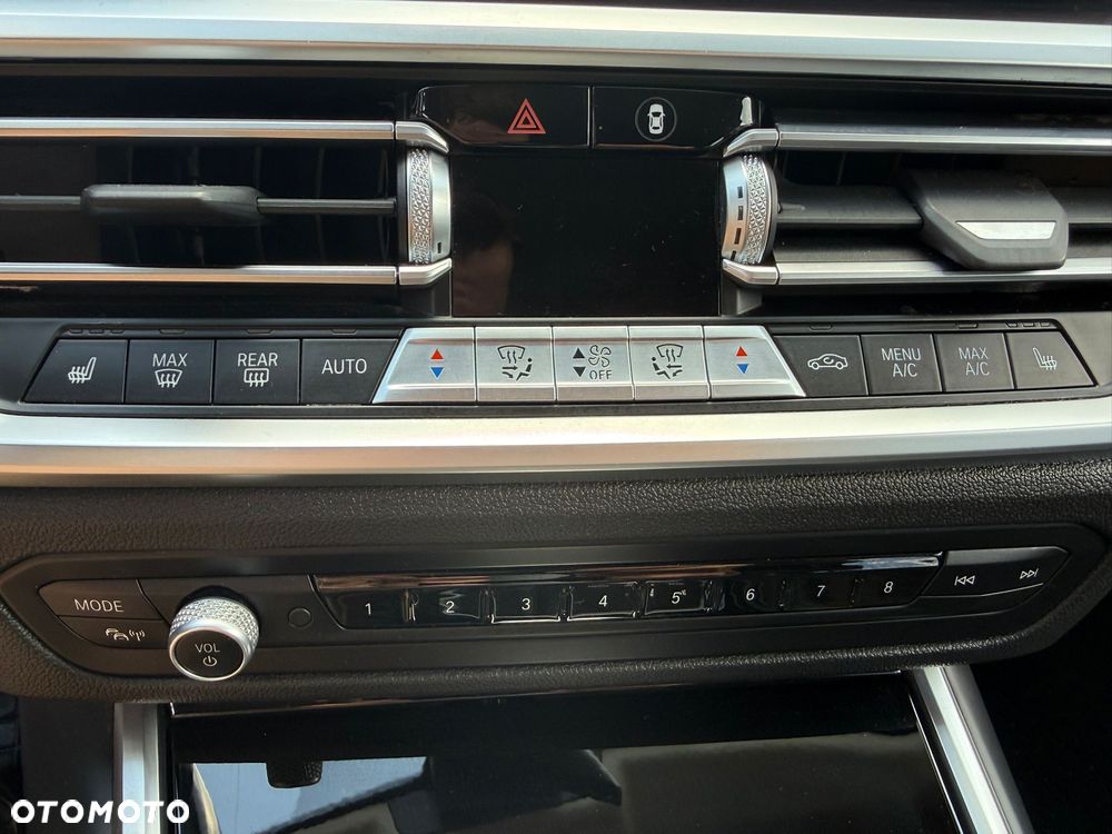 BMW Seria 3 318d MHEV Sport Line - 22