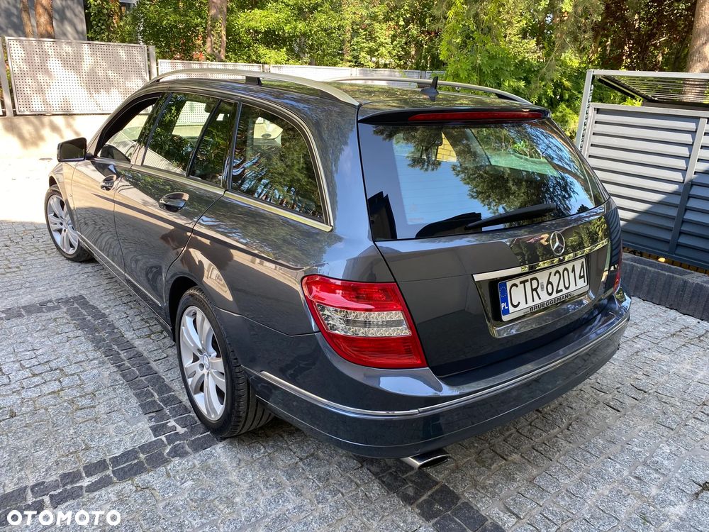 Mercedes-Benz C-Class 2009 photo 3