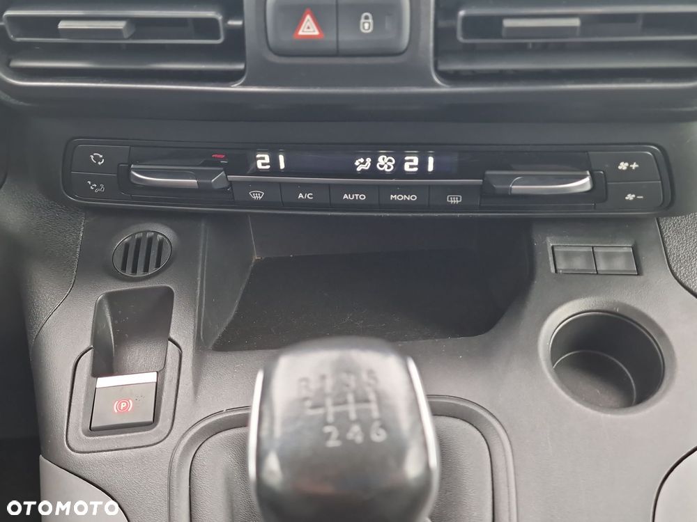 Toyota Proace City Verso 1.2 D-4T Family - 19