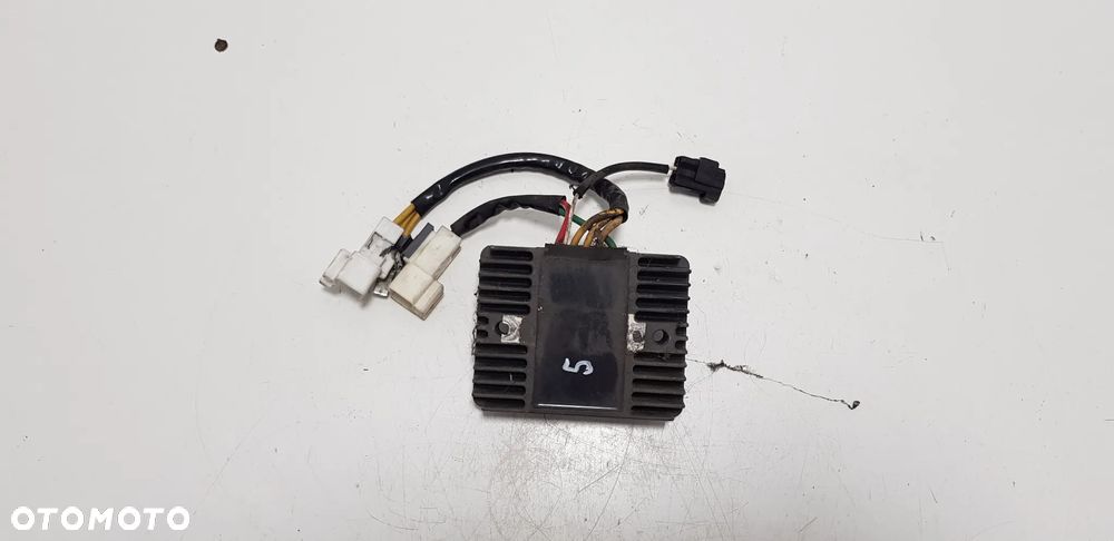 Piaggio MP3 125 Yourban Regulator Napięcia - 4