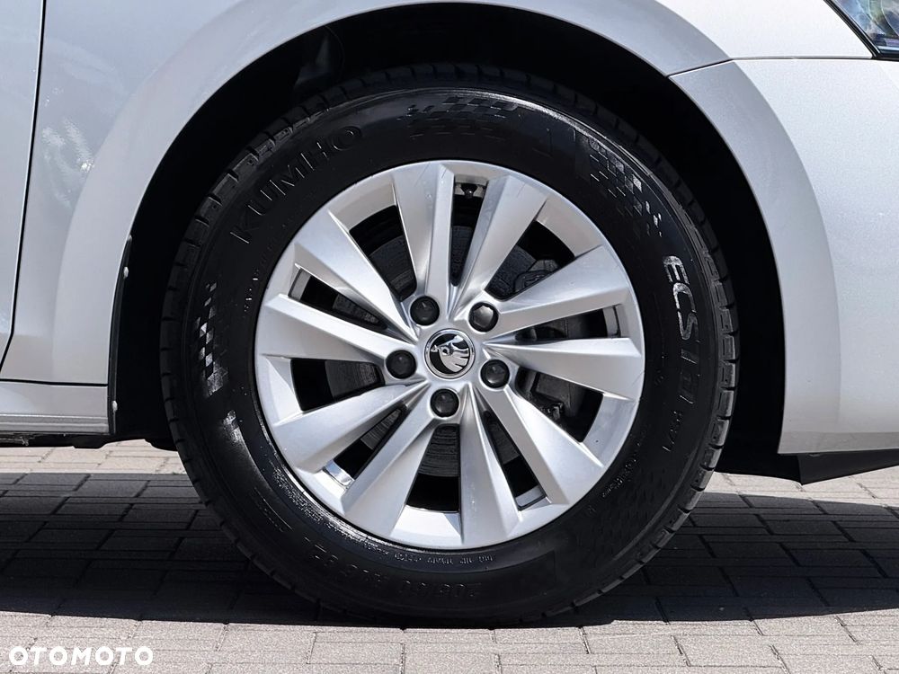 Skoda Octavia 1.5 TSI Business - 8