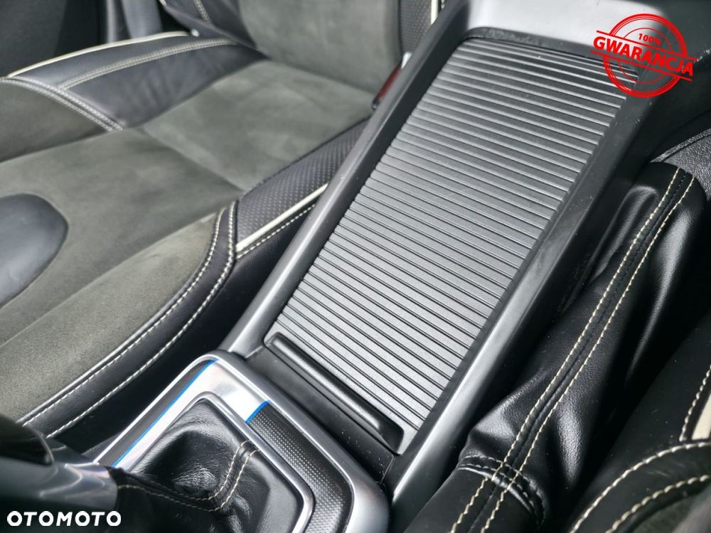 Volvo V40 D2 Drive-E R-Design Kinetic - 35