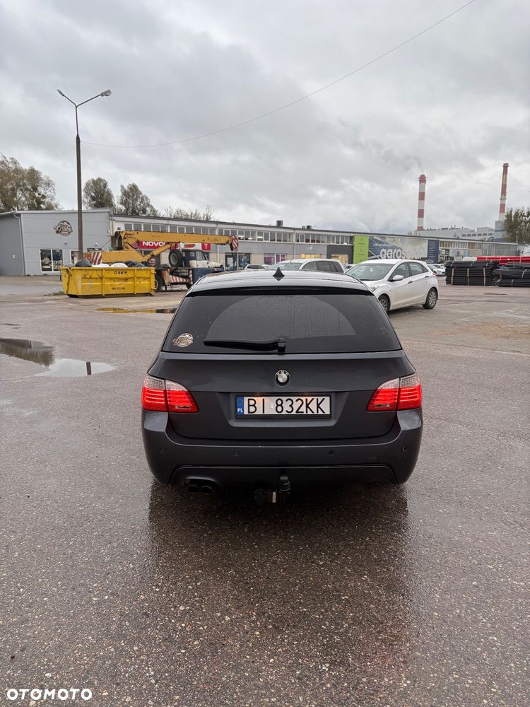 BMW Seria 5 523i Touring - 4
