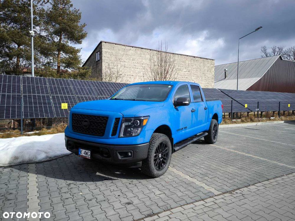 Nissan Titan - 4