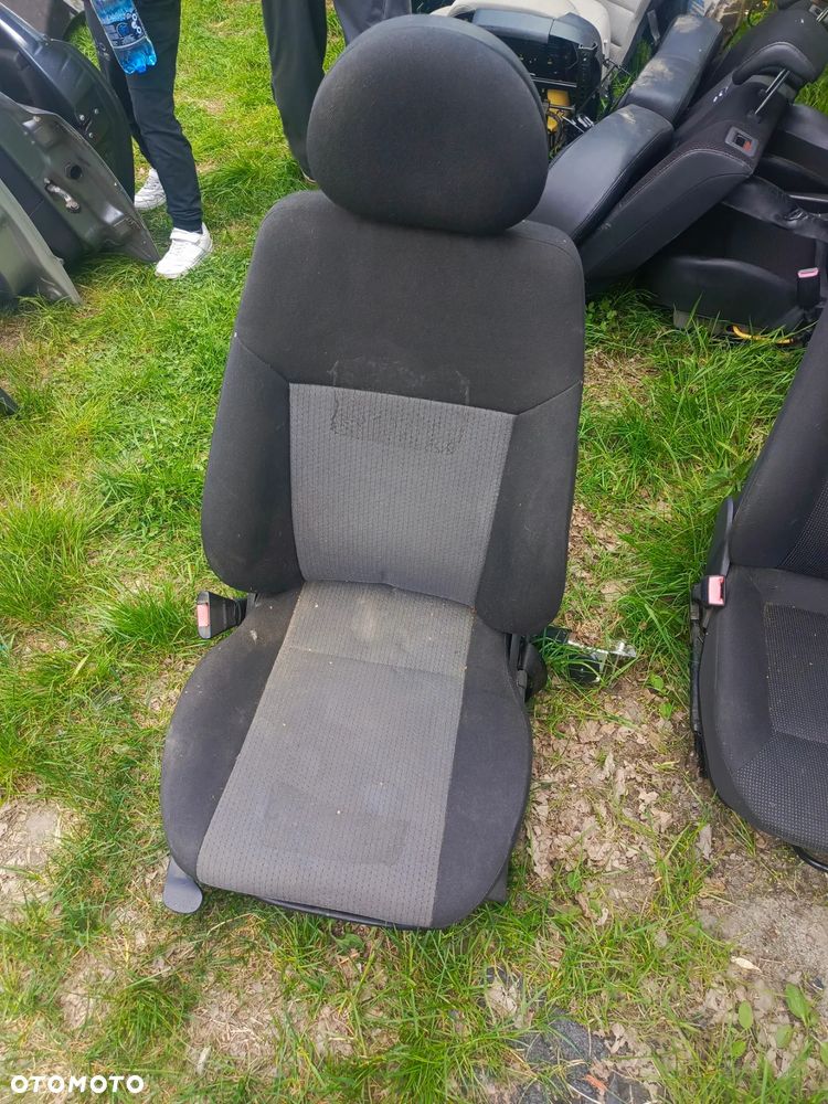 FOTEL KIEROWCY MERIVA - 3
