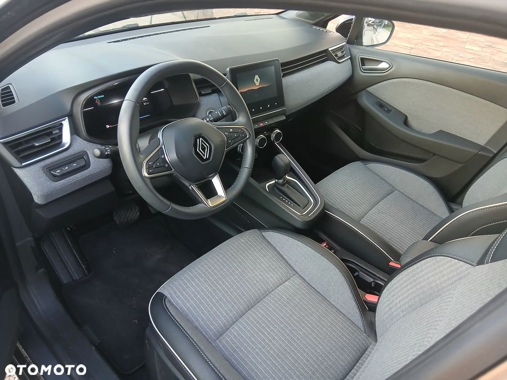 Renault Clio - 10