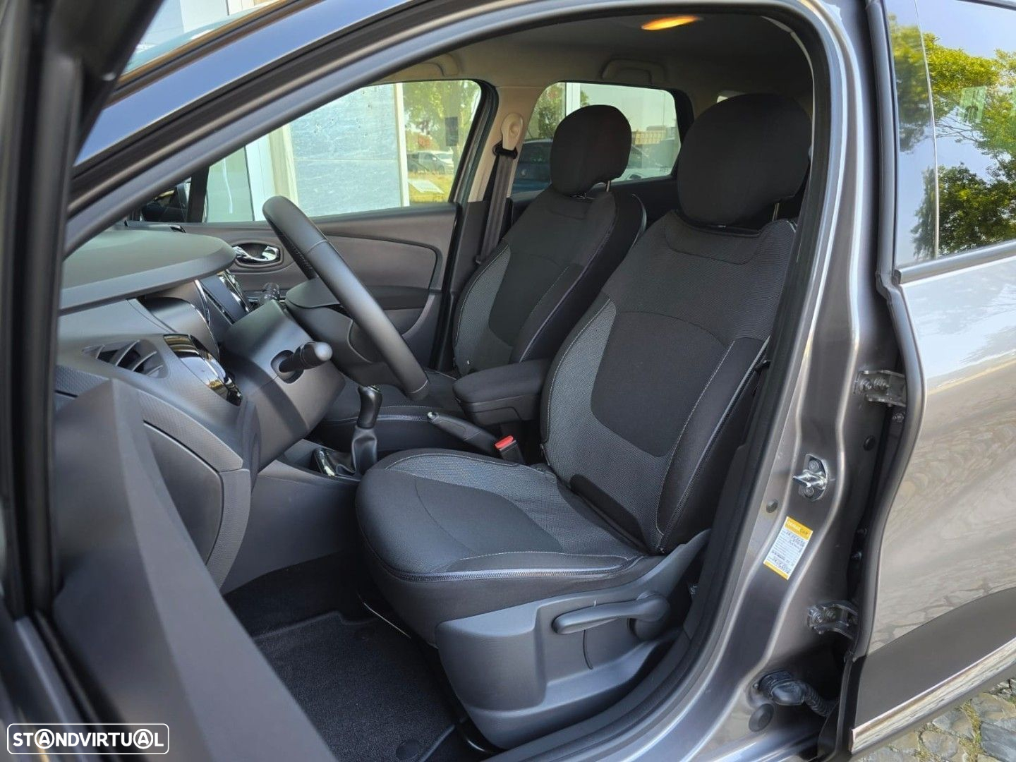 Renault Captur 0.9 TCE Exclusive - 6