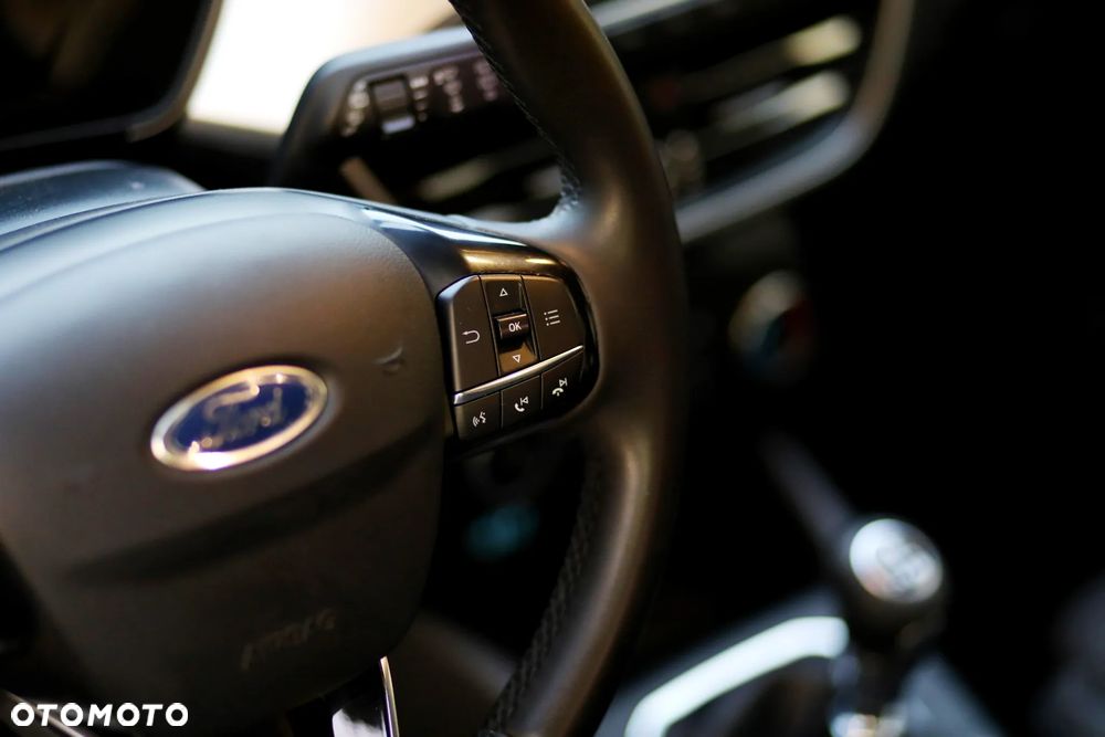 Ford Focus 1.0 EcoBoost Connected - 24