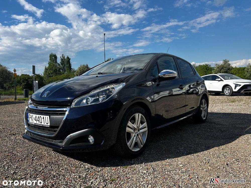 Peugeot 208 - 18
