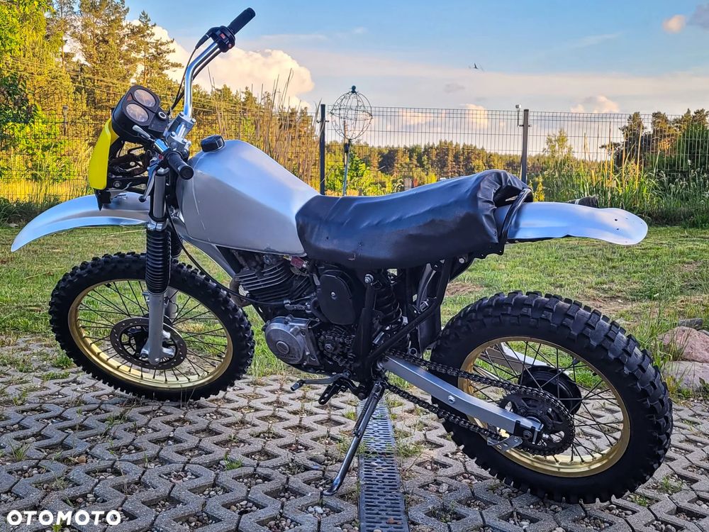 Suzuki DR - 4
