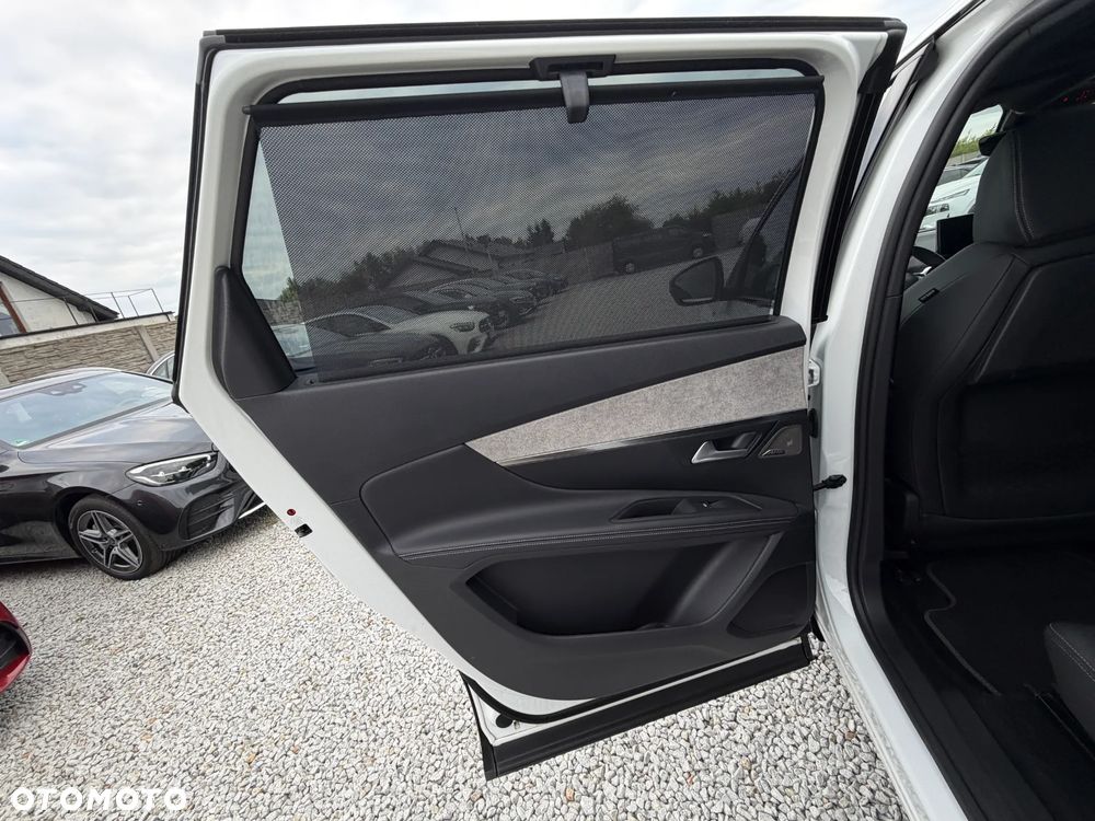 Peugeot 5008 PureTech 180 EAT8 Stop & Start GT - 26