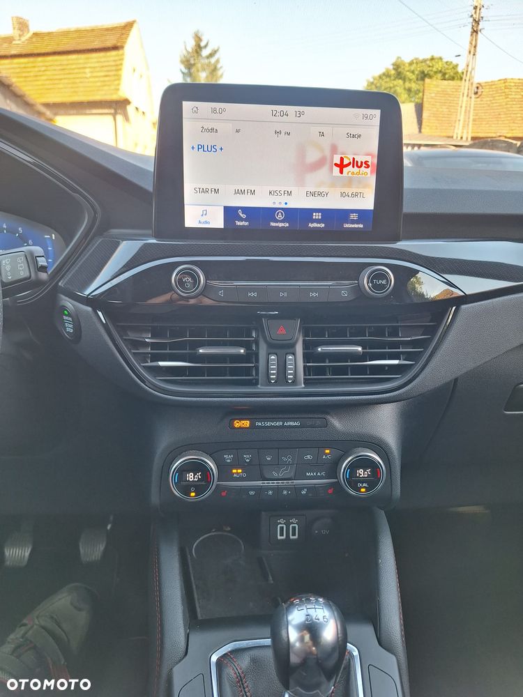 Ford Kuga 1.5 EcoBoost ST-LINE - 18