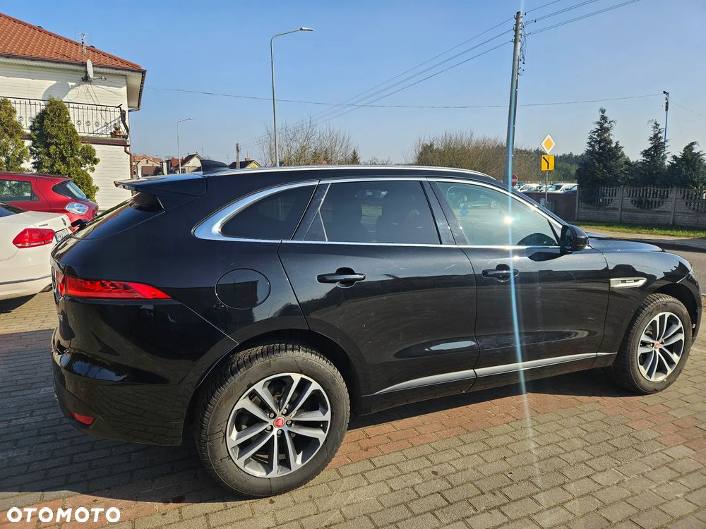 Jaguar F-Pace 2.0 i4D AWD R-Sport - 10