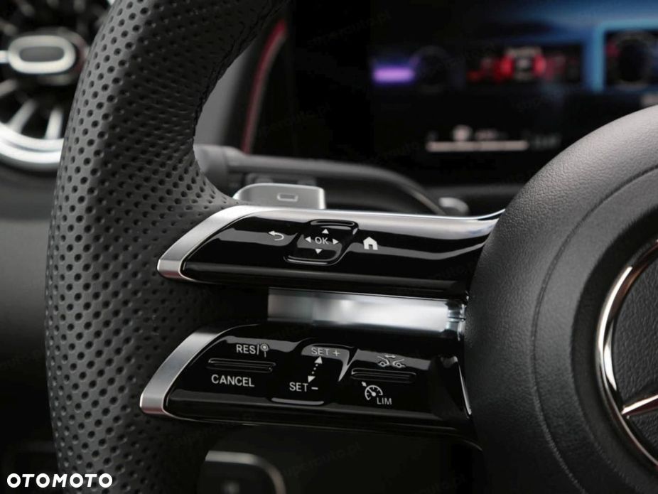 Mercedes-Benz GLB 200 AMG Line 7G-DCT - 9