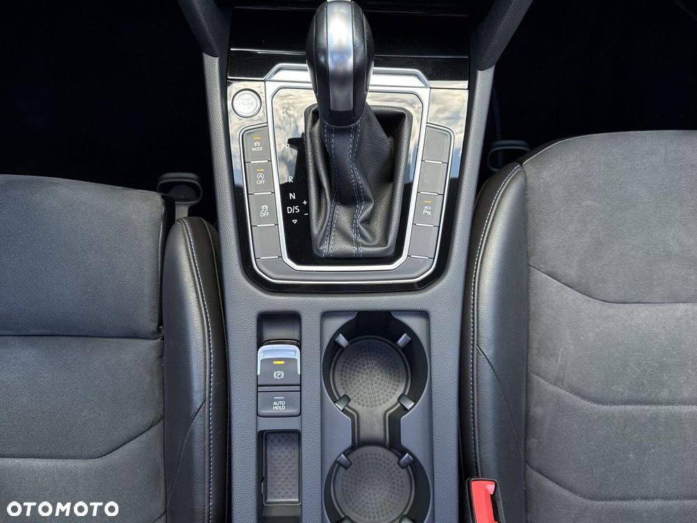 Volkswagen Arteon 2.0 TSI 4Motion R DSG - 19