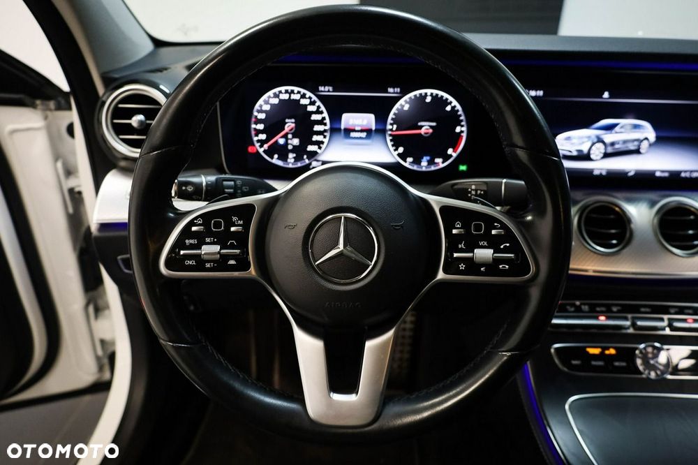 Mercedes-Benz Klasa E - 21