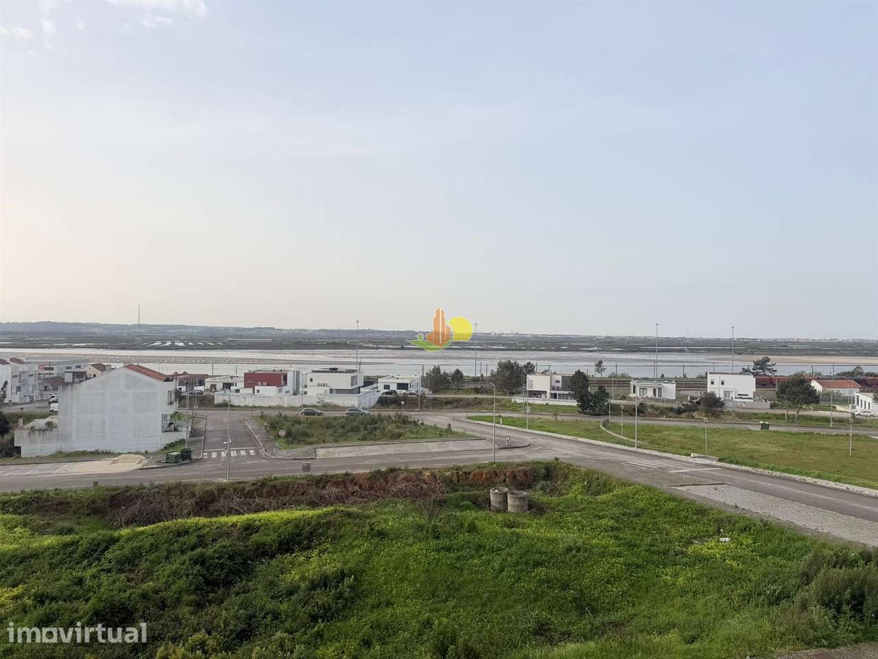 Lote com 418m2 - Grande imagem: 2/13