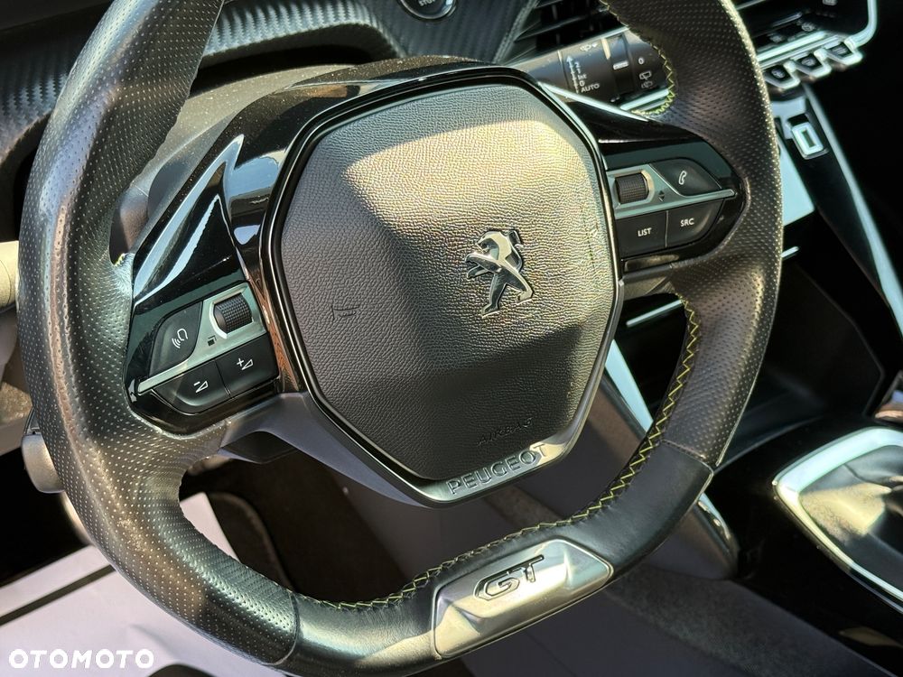 Peugeot 2008 - 32
