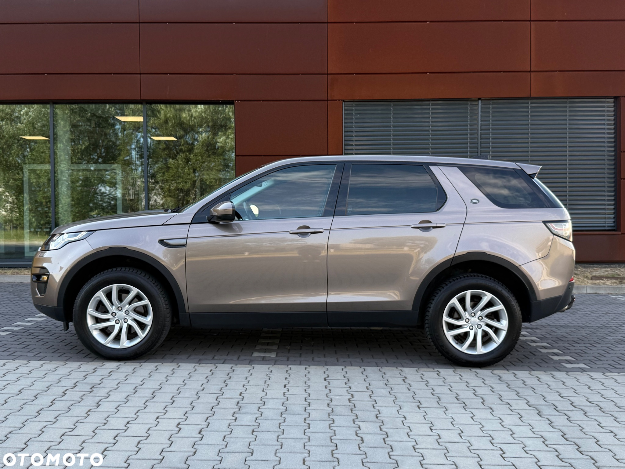 Land Rover Discovery Sport 2.0 TD4 SE - 2
