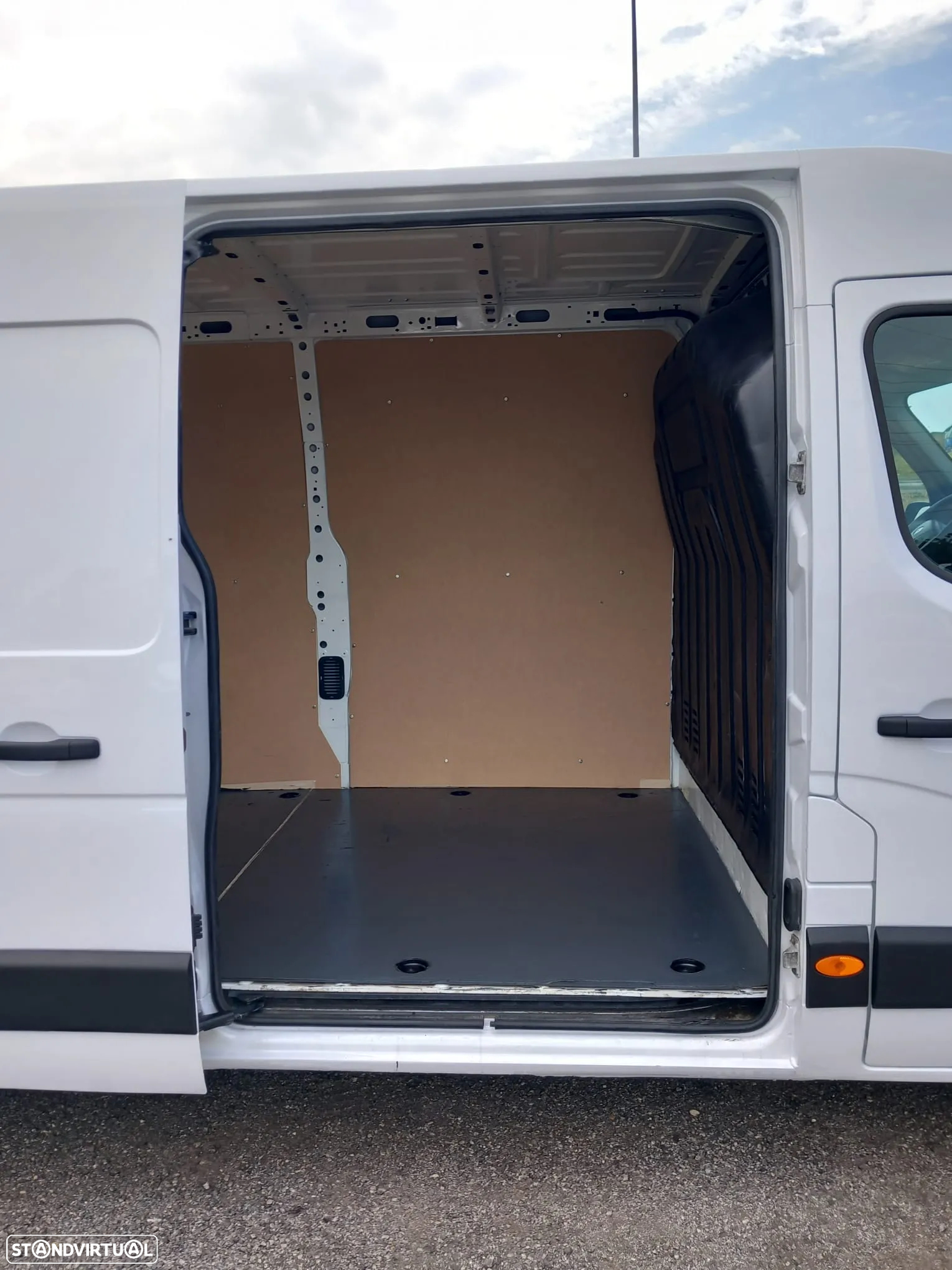 Renault Master 2.3 dCi L3 3.5T CD - 14