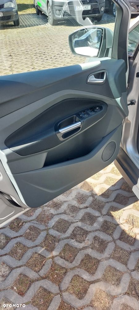 Ford Grand C-MAX - 13