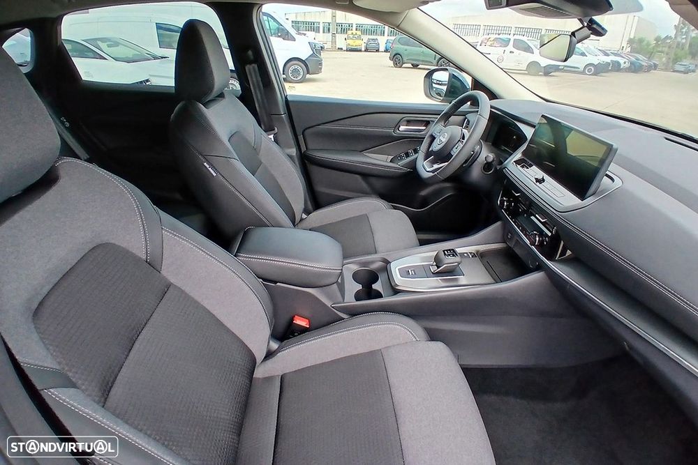 Nissan Qashqai 1.3 DIG-T N-Connecta Xtronic - 13