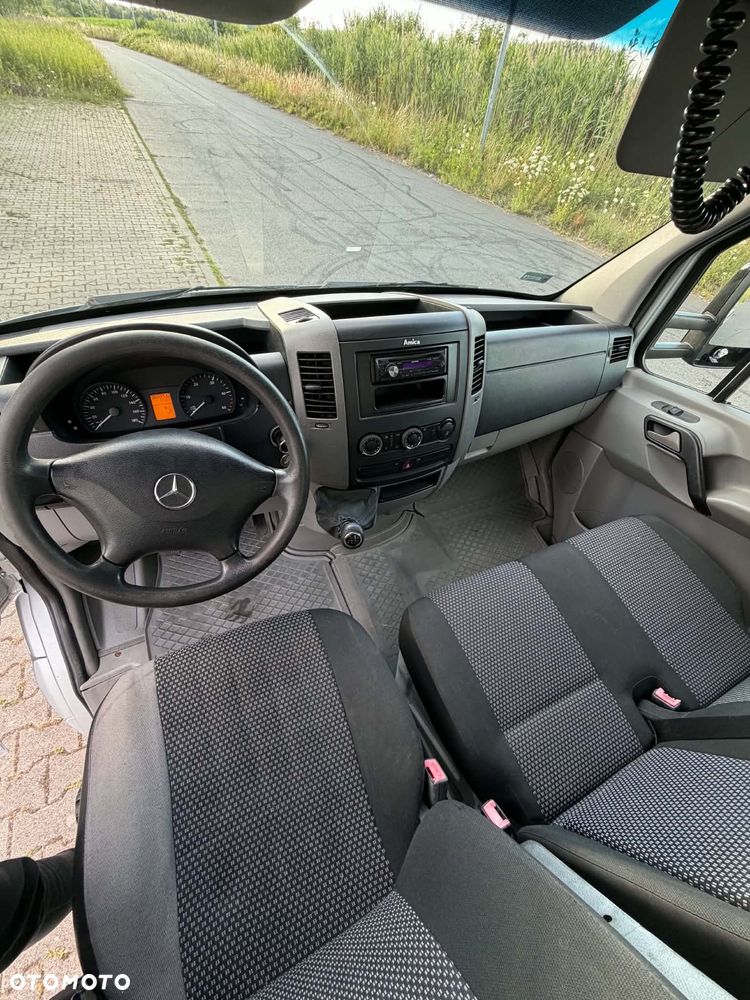 Mercedes-Benz Sprinter - 17