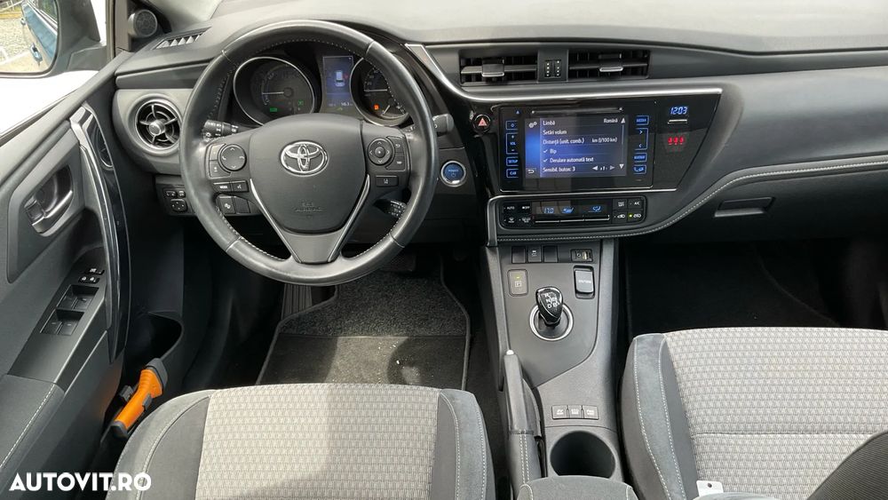 Toyota Auris 1.8 L VVT-i HSD Luna - 16