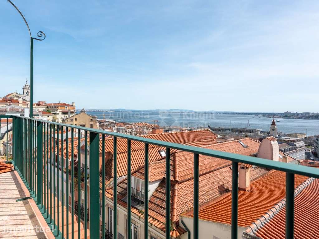 Apartamento T2, com vista rio, junto ao Chiado, Lisboa - Grande imagem: 2/27