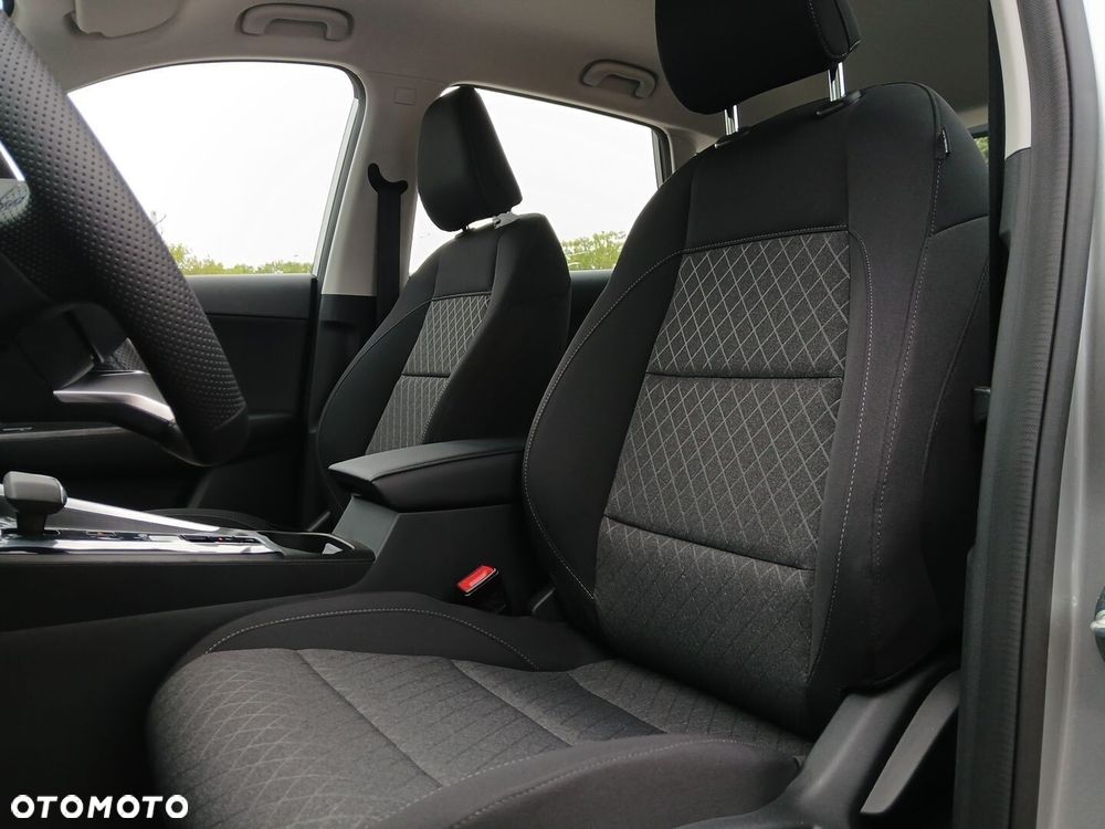 MG ZS Hybrid+ - 12