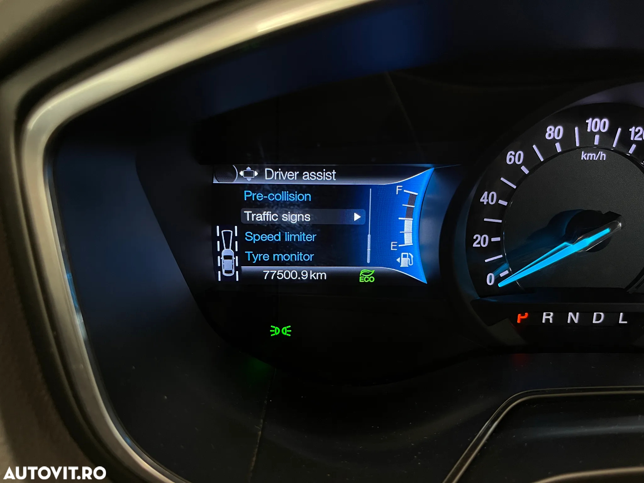Ford Mondeo 2.0 HEV Titanium - 27