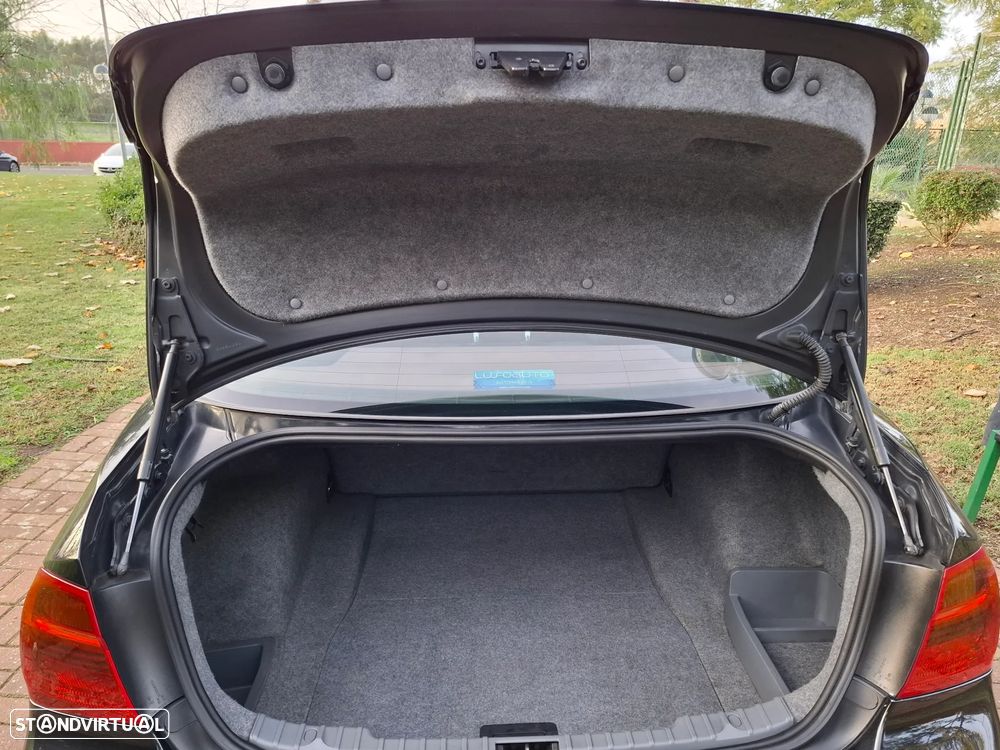 BMW 320 dA Exclusive - 18