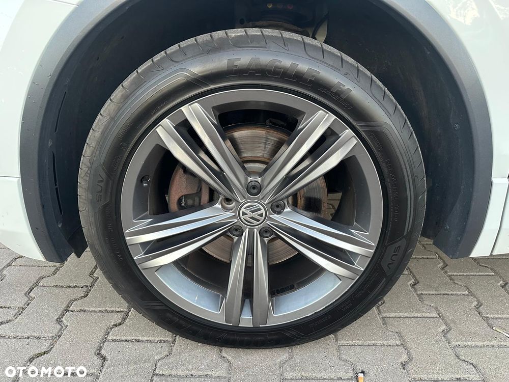 Volkswagen Tiguan - 11