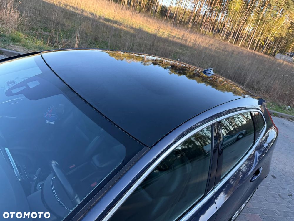 Volvo V40 D2 Summum - 11