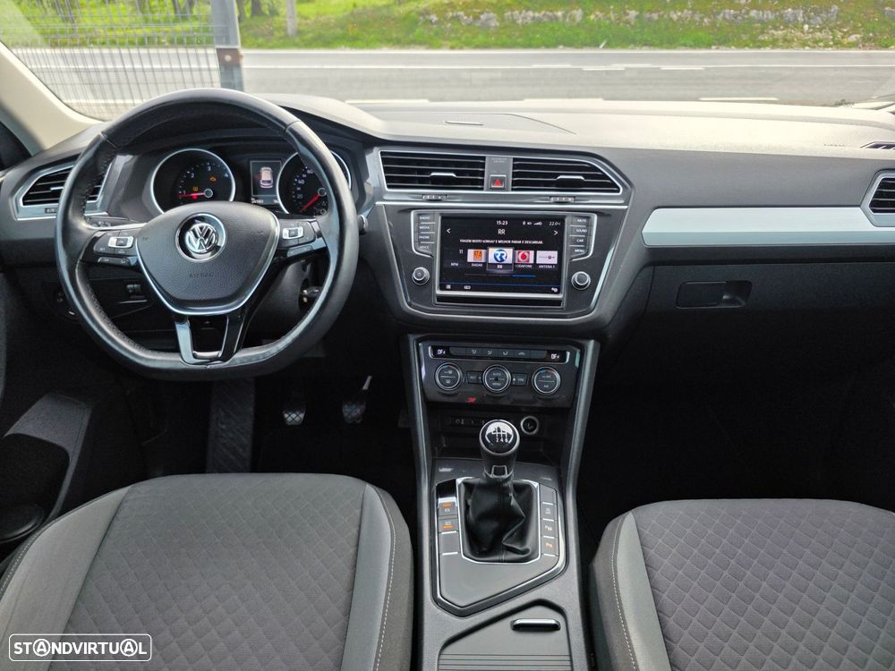 VW Tiguan 1.6 TDI Confortline - 9